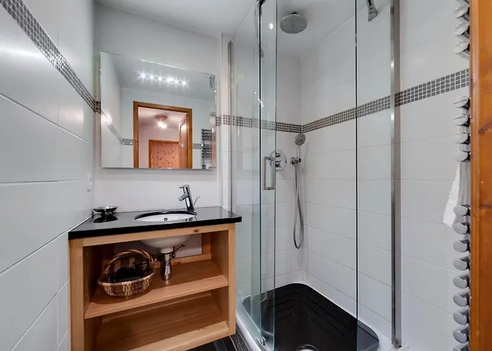4 Pers Au Pied Des Pistes Avec Balcon, - Fr-1-862-46 * Val-dʼIsère